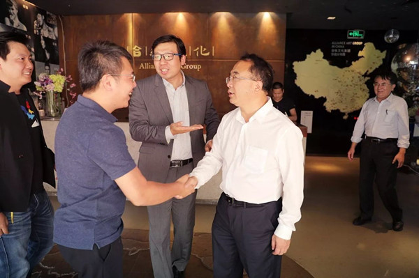 2.合纵文化集团CEO沈海争热情接待拉斯维加斯官网一行_副本.jpg